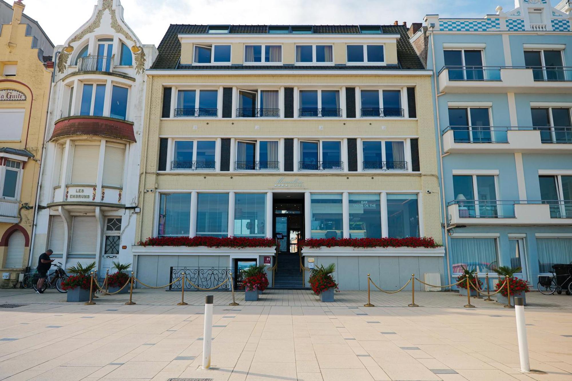 Hotel Merveilleux Cote Mer Dunkirk Exterior photo